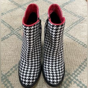 Very Volatile Barely Worn Boots